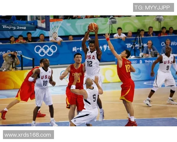 2008年北京奥运会中国男篮对阵美国队的精彩开幕式回顾与分析